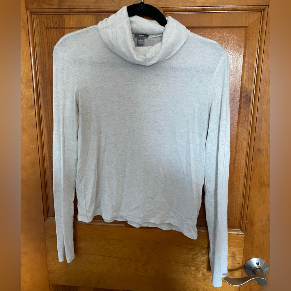 Aerie cream turtle neck cropped long sleeve